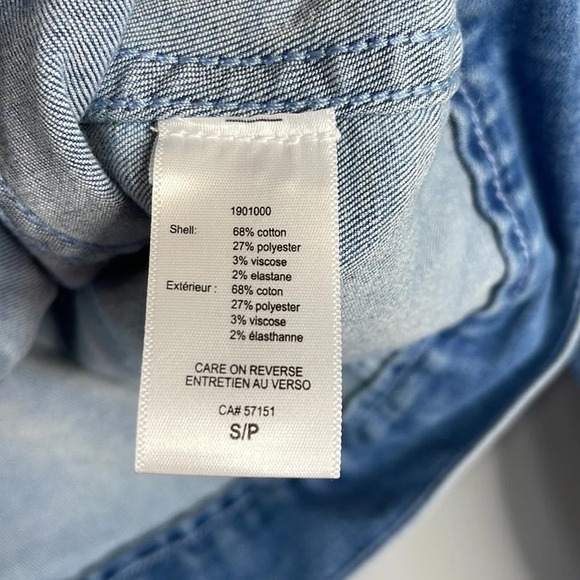 CALVIN KLEIN Blue Light Wash Denim Jean Jacket Crochet Flower Cropped Size S - Picture 10 of 13